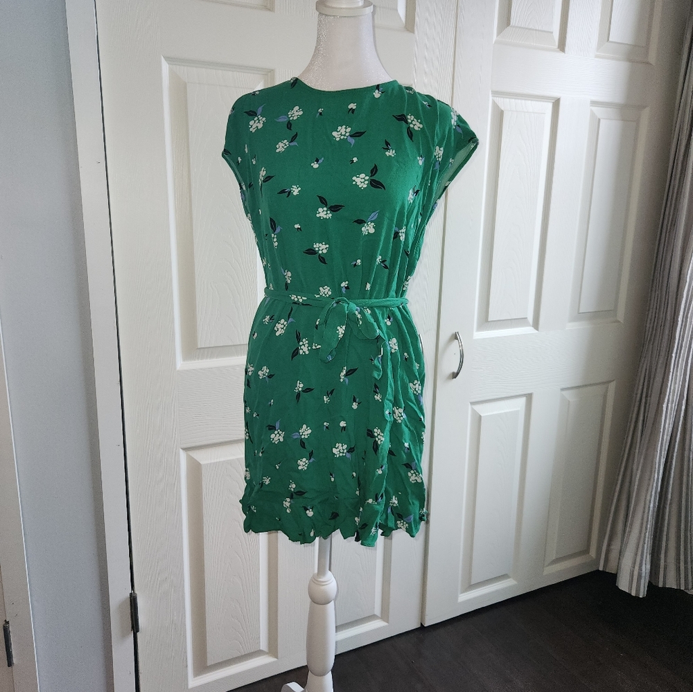 Pop Sugar Womens Size Small Dress, Green with White Flowers